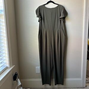 Calvin Klein Women’s Green Jumpsuit Size 16